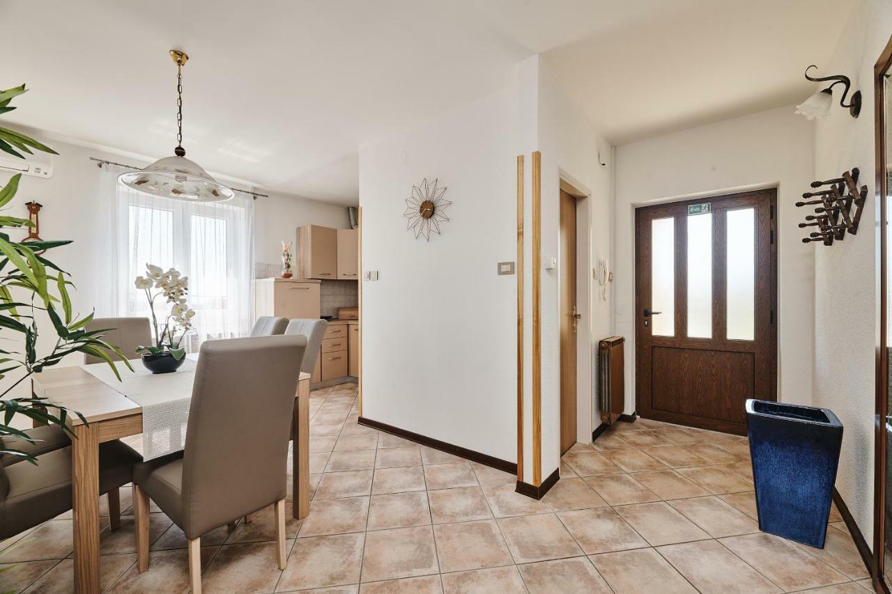 Apartment Ana 브르토니글라 외부 사진